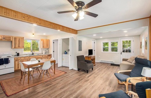 Irons House | All Season Forest Cottage Getaway