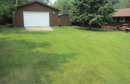 Whiteshell House | All season retreat at Star Lake, Whiteshell