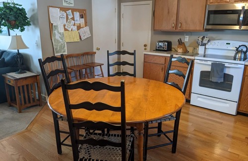 Hebron Condo | All Season Waterfront spacious 2 br condo on Newfound Laken