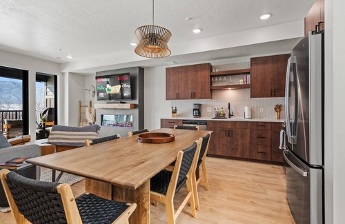 Wolf Creek Condo | All Seasons Haven Pt A201| Ski & Snowboard Retreat