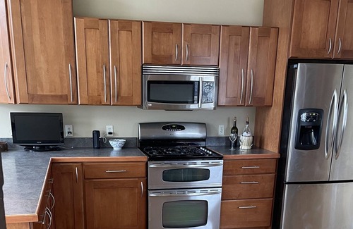 Whitmore Lake House | All sports Lakefront home 11 min. from downtown Ann Arbor