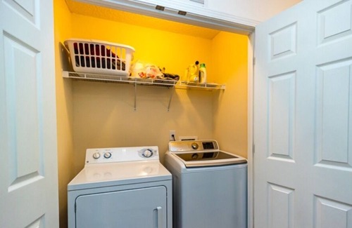 Doctors Inlet House | All The Comforts of Home, Close to Everything