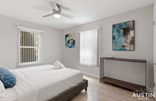 North University Apartment | All the Essentials For You + Your Pet in Hyde Park