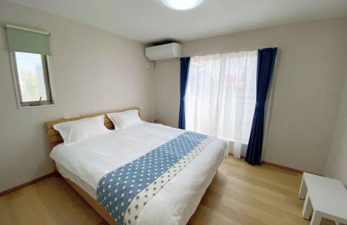 Naniwa Villa | ALL TRUST2馆临近心斋桥道頓堀难波直达梅田世博會关西机场Usj全新独栋别墅四个卧室可住8人超大空间3卫2浴厨房设施齐全电视冰箱洗衣机空调配置齐全免费停车4分钟步行至今宫站