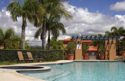 Robina Apartment | All U need Studio Next BondUni