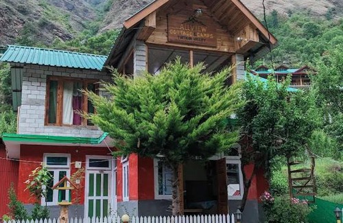 Gushaini Hotel | All view cottage tirthan valley river side