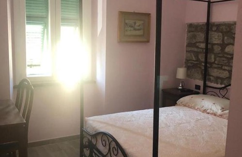 Fivizzano Bed & Breakfast | Alla Porta Di Sotto B&B