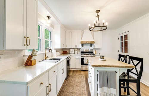 Glace Cottage | Alleghany Mountain Cottage w/Porch & Backyard