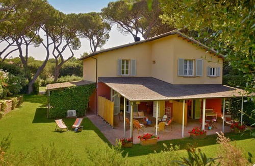 Castagneto Carducci House | Allegra apartment Tombolino beach