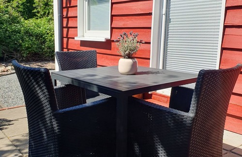 Altheide House | Alleinstehende Doppelhaushälfte mit Terrasse und Parkplatz in Ribnitz-damgarten