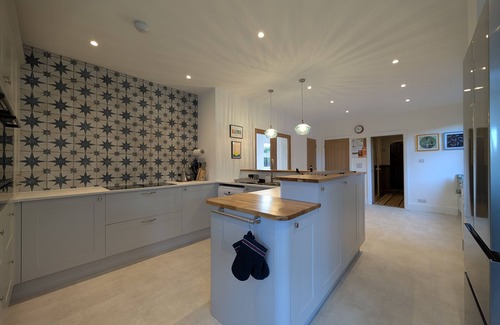 Rhos on Sea Cottage | Allenbrook - sleeps 9 guests in 5 bedrooms