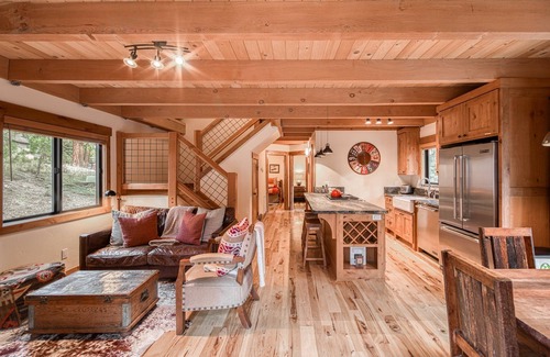 Kingswood Estates House | Allenby by Tahoe Getaways - Dog OK , Close to Northstar!