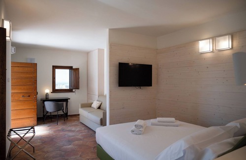 Terracina Bed & Breakfast | Alley Effe|Essentia: Corner of paradise in the heart of the historic center sea view