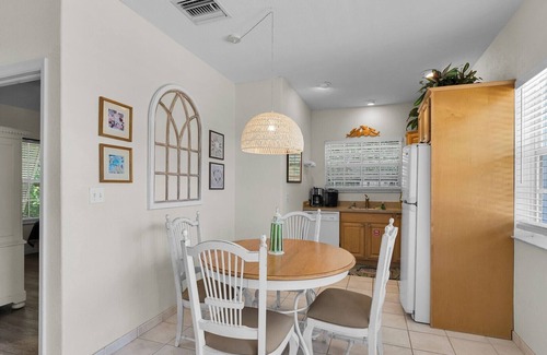 Islamorada House | Alligator Reef Lobster House, a special slice of paradise