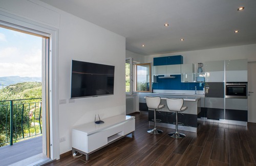 Fiascherino Apartment | "Alloggio Fiascherino" with 50m2 terrace and fantastic sea view