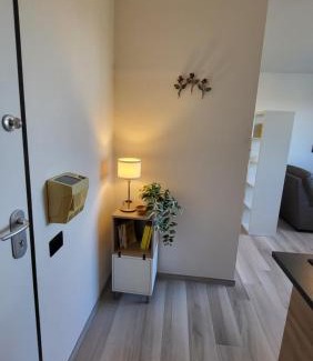San Faustino-Madonnina-Quattroville Apartment | Alloggio sul parco