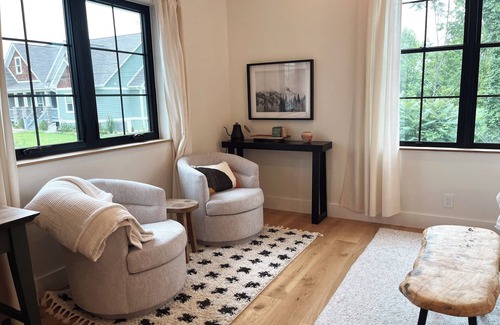 Hendersonville Hotel | Allora