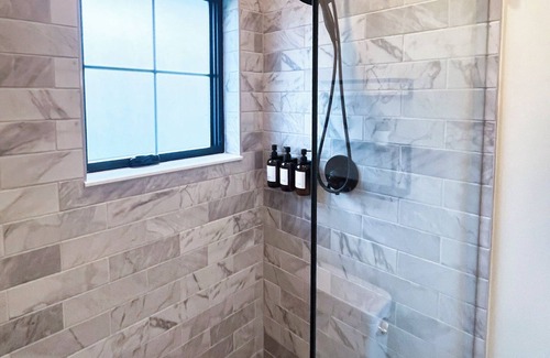 Hendersonville Hotel | Allora