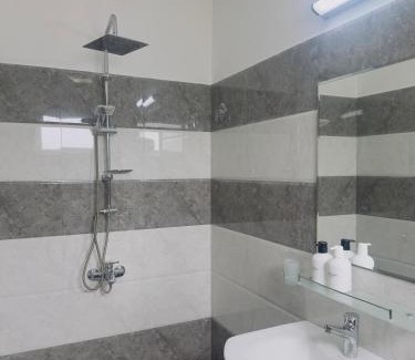 Tennekumbura Hotel | Alloy Heights Hotel & Apartments