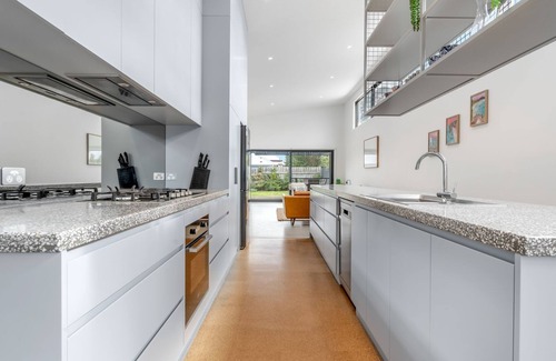 Port Fairy House | ALLURE - a stunning townhouse situated in the heart of this picturesque coastal town of Port Fairy
