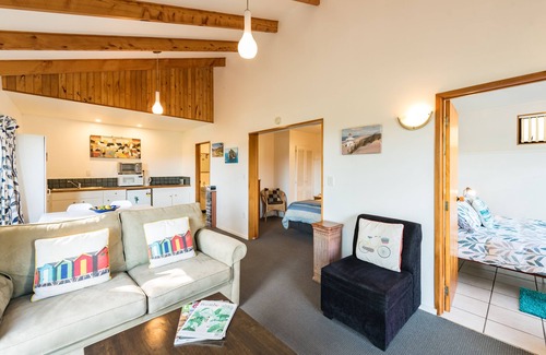 Paihia House | Allure Lodge cabin