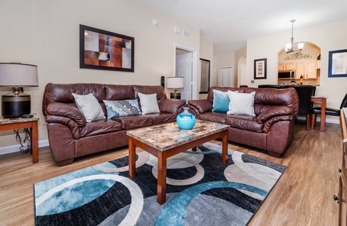 Windsor Hills Condo | ALM2809-101 Summary: