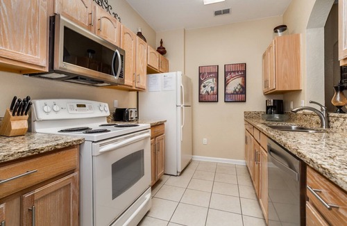 Windsor Hills Condo | ALM2809-101 Summary: