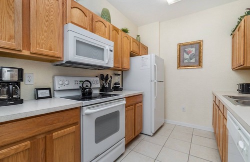 Windsor Hills Condo | ALM2821-104 Summary: