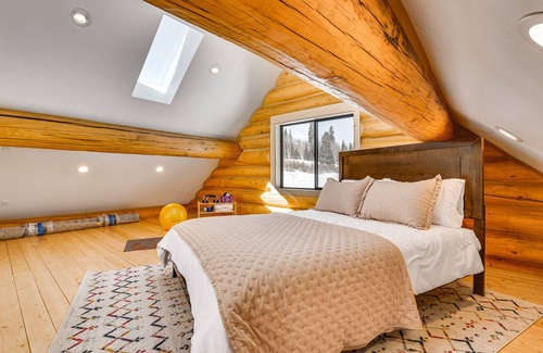 Alma Cabin | Alma Escape w/ Fourteener Views & On-Site Fishing