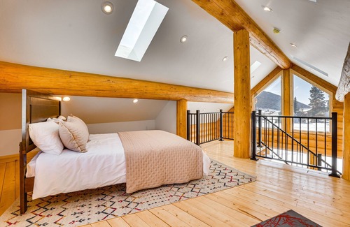 Alma Cabin | Alma Escape w/ Fourteener Views & On-Site Fishing