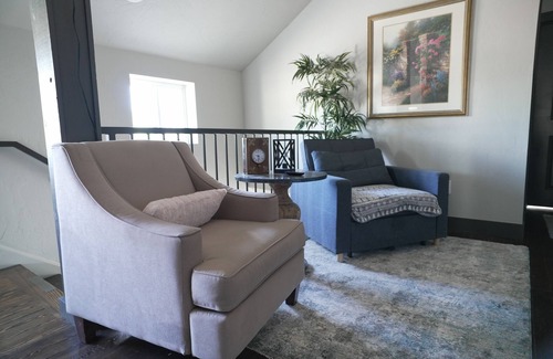 Alma House | Alma House -Stay and play in the high country