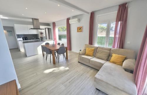 Almadraba-Canyelles House | Almadrague Villa