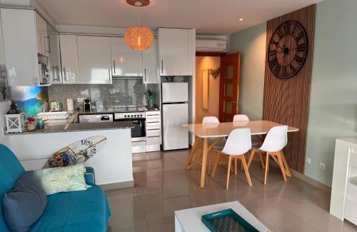 Almadraba-Canyelles Apartment | Almadrava Beach