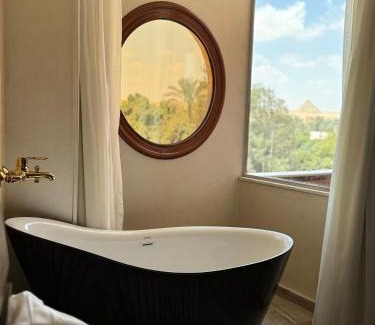 Kafrat al Jabal Hotel | Almas Pyramids Hotel