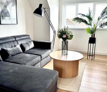 Livingston House | Almondvale Apartment