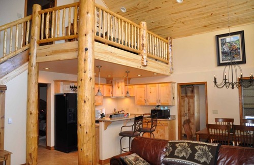 Lake City House | Almost Heaven - Beautiful Log Home at the Lake with Optional Additional Bunkhouse