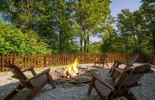 Bryson City Cabin | Almost Heaven log cabin mountain escape