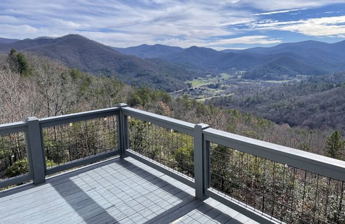 Hiawassee House | Almost Heaven - Mountain views beyond compare!