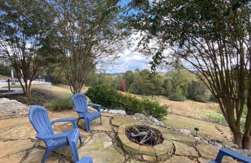 Louisville Apartment | Almost Heaven Private Pool