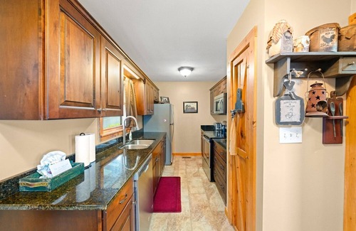 Gatlinburg - Pigeon Forge Cabin | Almost Heaven Too