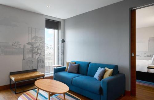 Custom House Hotel | Aloft London Excel