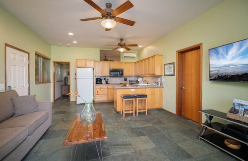 Kihei House | Aloha Aku CoCoPalm Suite – Experience Tropical Bliss
