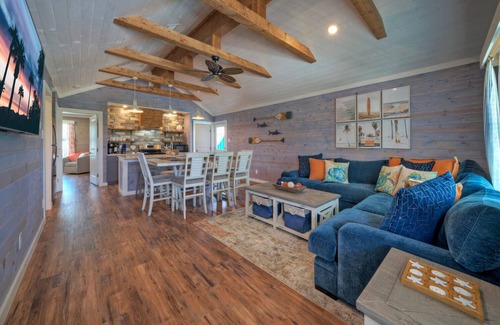 Port Aransas House | Aloha Ohana by AvantStay | Private Pool Near Beach