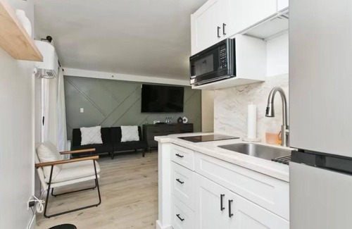 Waikiki Apartment | Aloha Suite Near the Sea IV, 3 Block Walk to Beach
