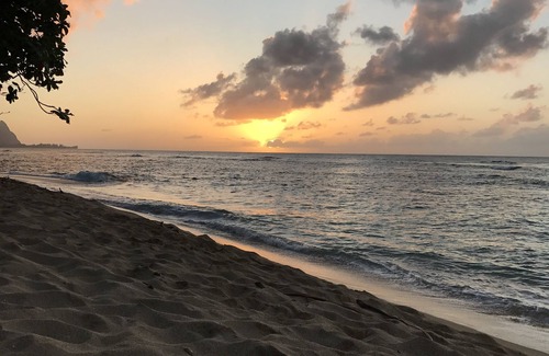 Princeville Apartment | Aloha! The North Shore of Kauai awaits in this amazing, centrally located Condo!