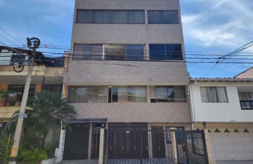 Estadio House | Alojamiento en el corazón de Medellín Hab Privada B