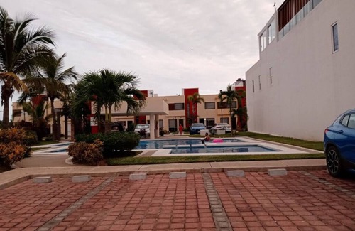 Puente del Mar House | Alojamiento Entero Vacacional con Piscina en Acapulco, México