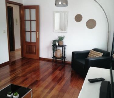 Ames Apartment | Alojamiento Santa Maria Bertamirans II