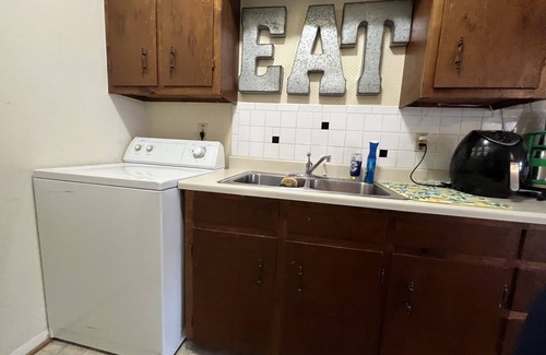 Tyler Apartment | Along the Red Brick Roads!
