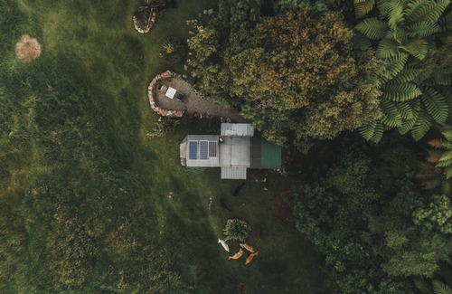 Upper Takaka House | Alpacas Off Grid - House Truck (Spacious/Boutique)